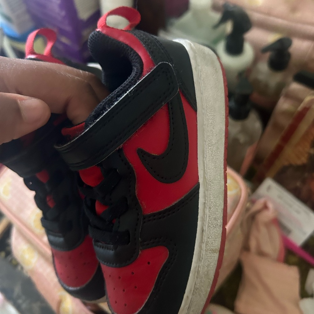 Nike Kids Black and Red Sneakers